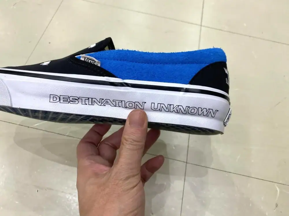 【第2位】折り鶴刺繍が映える！Vans×リベレイダース「Premium Slip-On 98」