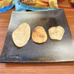 厚みや味わい、揚げ具合を比較