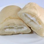 クリームはまさにカルピスをイメージした爽やかな酸味のある味わい