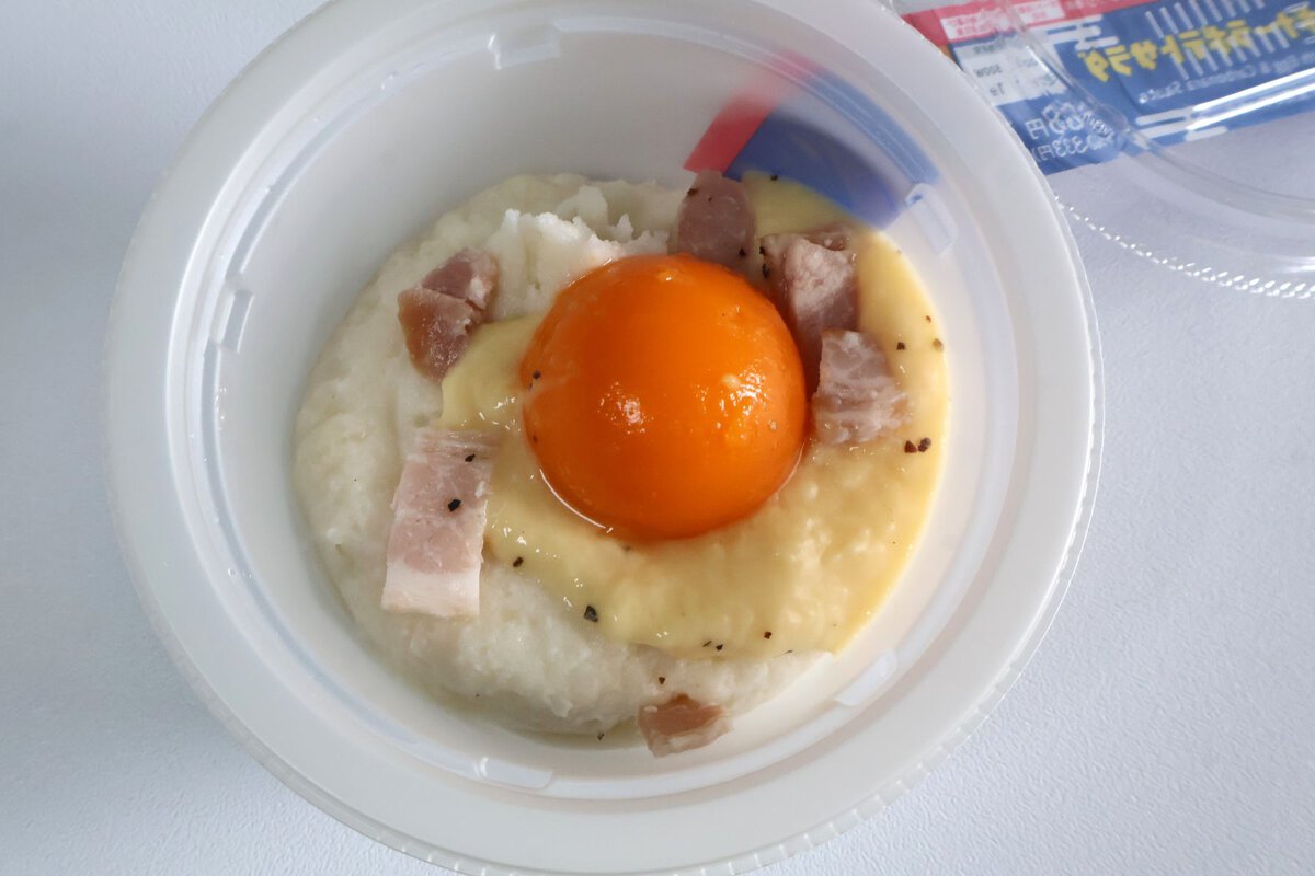 ⽉⾒カルボナーラポテトサラダ