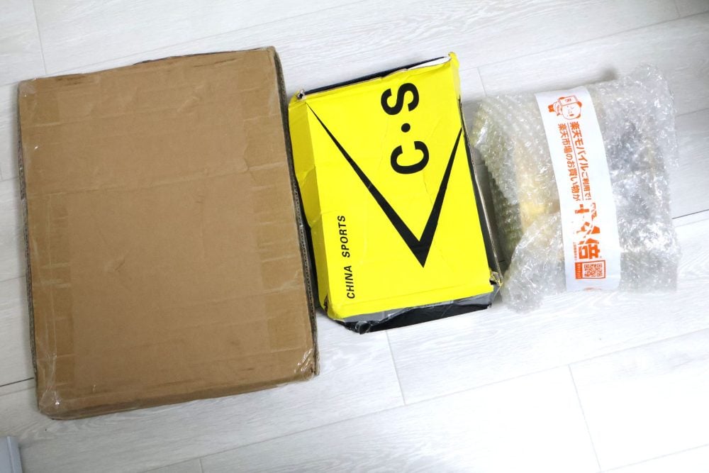 ビニール袋の中にそれぞれ商品が入っていた
