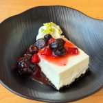 ベリーのレアチーズケーキ