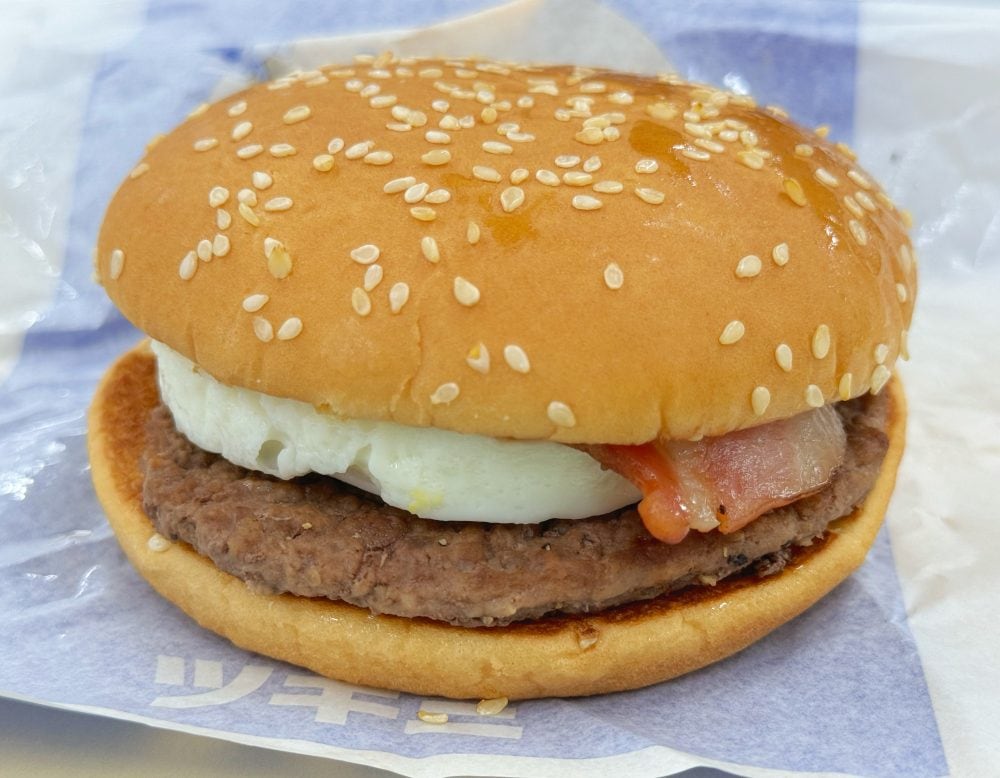 原点回帰で「月見バーガー」も食べ比べてみた
