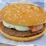 原点回帰で「月見バーガー」も食べ比べてみた