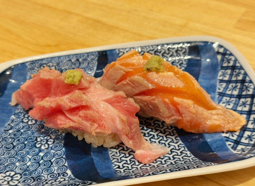 厚めカットの贅沢寿司に舌鼓「旨さを駆け抜けろ！ 悶絶 “塩炙り” 2貫盛」