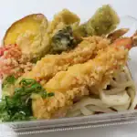 第2位 【角上魚類】海鮮天ぷらうどん、カレーを実食！「魚屋のこれウマいに決まってる」絶対買うべき夏の新惣菜
