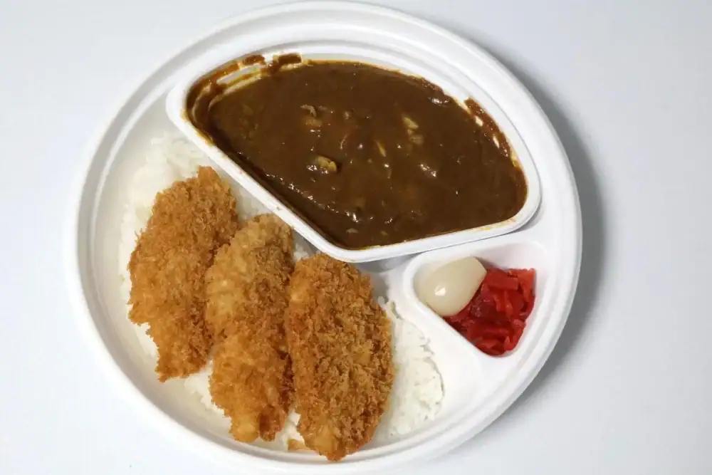 第2位 【角上魚類】海鮮天ぷらうどん、カレーを実食！「魚屋のこれウマいに決まってる」絶対買うべき夏の新惣菜