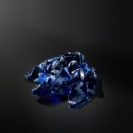 エナメル装飾は、ユリス・ナルダンが継承する装飾芸術の中でも、最も希少かつ高度な技術を要する技法の一つ