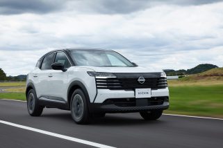【ヴェゼル＆カロクロ超え!?】299万円～の日産「新型キックス」。燃費25.7km/L＆全車プロパイロット標準装備の最新SUVを小沢コージが徹底解説