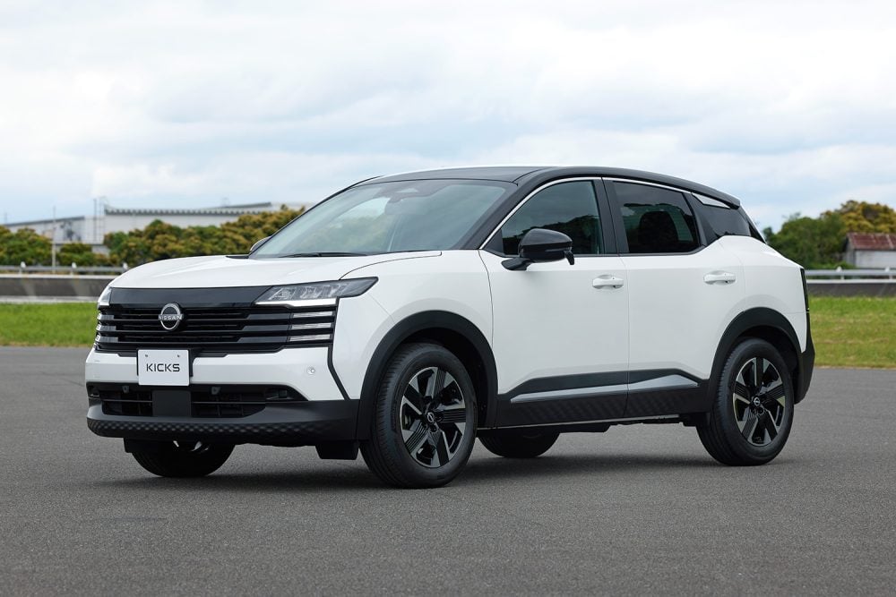 アメフトのヘルメットやプロテクターをモチーフにした外観はVWやボルボに負けないリッパ感