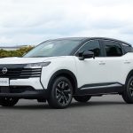 アメフトのヘルメットやプロテクターをモチーフにした外観はVWやボルボに負けないリッパ感
