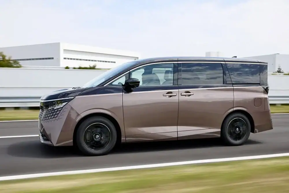 【第2位】アルヴェルに勝てる？ 16年ぶり刷新の日産「新型エルグランド」の凄さ