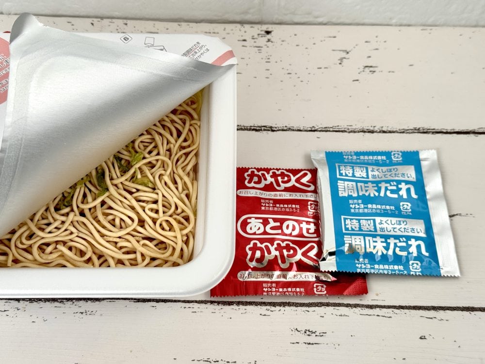 【第2位】セブン‐イレブン限定「サッポロ一番 しょうゆ味油そば」/60周年の記念商品でありながら、公式の周年サイトには掲載がないという “隠れた限定品” 的な立ち位置も話題性の一つ
