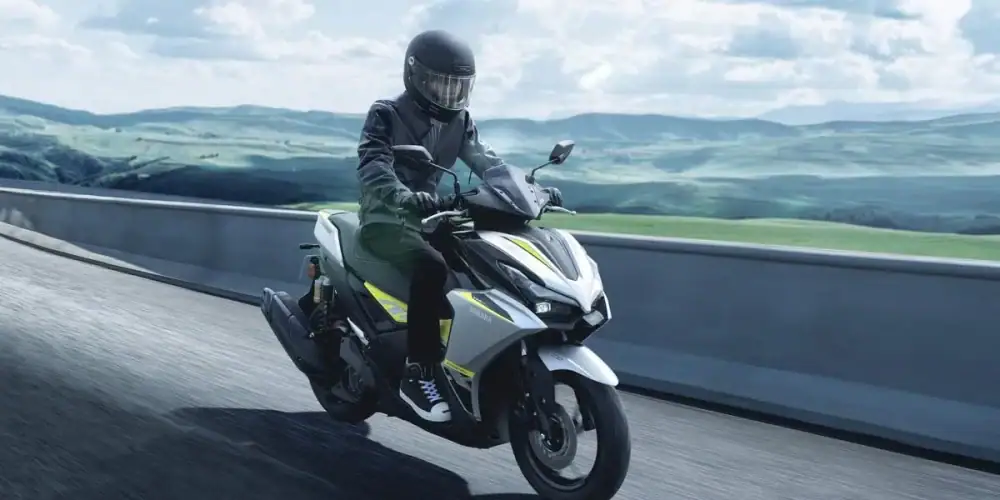 【第3位】ヤマハ新型「AEROX ABS」|スーパースポーツの血を引く傑作スクーター