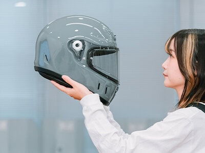 部品構成から素材セレクトまで徹底的に軽量化にこだわっている