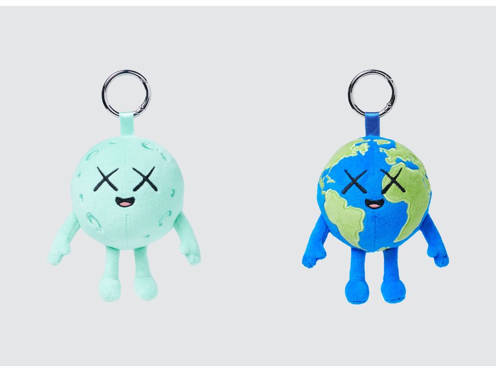 UT「KAWS UNIVERSE チャーム」各￥1,990