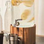 キャプテンスタッグ　ガラスドリンクディスペンサー 5.5L （ストライプ） スタンド付