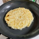 茹でたそうめんを両面に焼き色がつくまで焼く