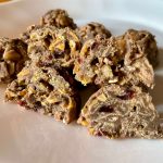 トップバリュ、チョコか?クランベリークランチ