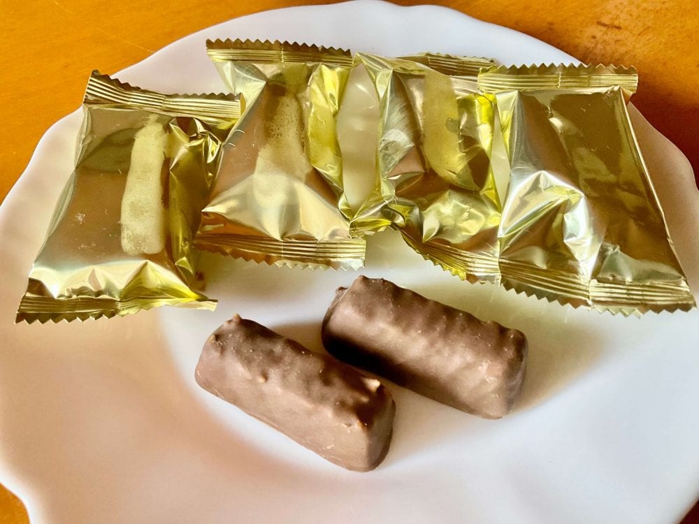 トップバリュ、チョコか？ピスタチオ＆スナック