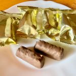トップバリュ、チョコか?ピスタチオ&スナック