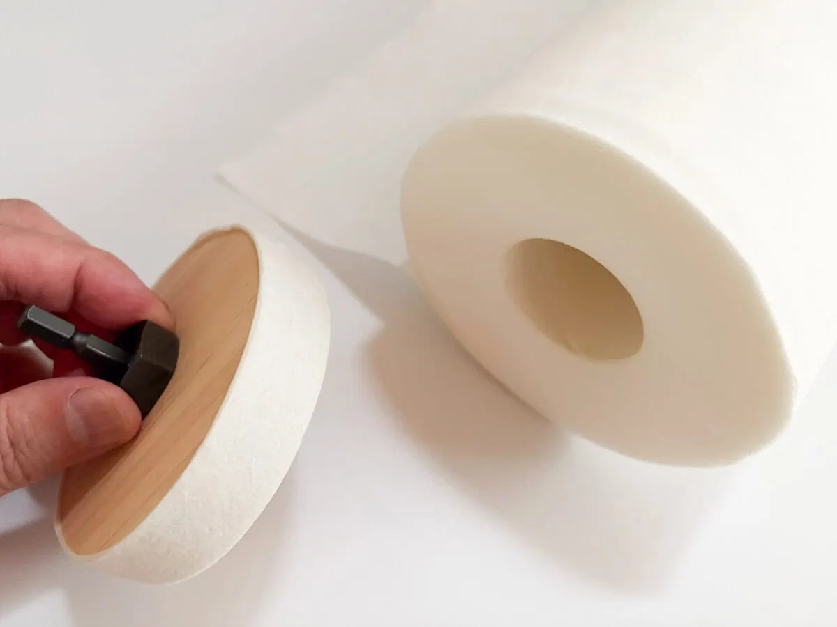 キッチンペーパーを貼り付ければコンパウンドがけやピカピカ磨きもホイルタイプでできるようになるんです
