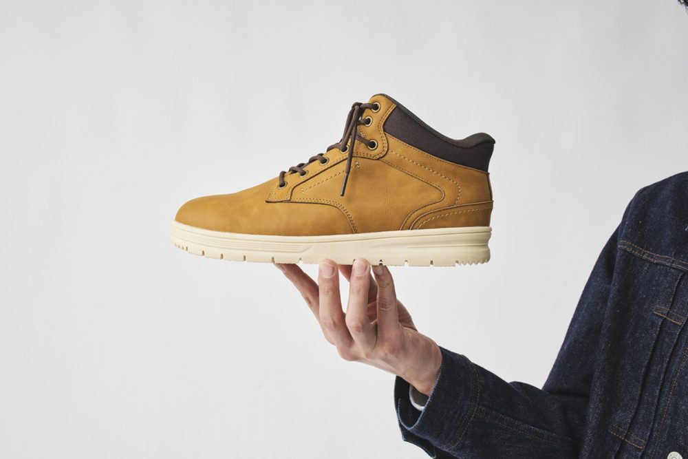 見た目を裏切る圧倒的軽さ