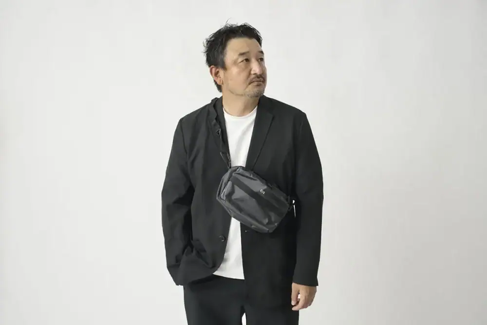 第2位 【手ぶら派の理想形バッグ】軽量＆防水でボトルも収納！シーの万能ミニショルダーがまさに小さな巨人だった／No.1モノ雑誌編集長のお墨付き『コレ買いです』Vol.180