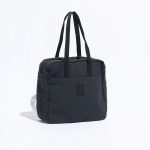 シエラデザインズ「BLACK CLASSIC ZIP TOTE BAG」¥11,000/20ℓ/H35×W36×D14㎝