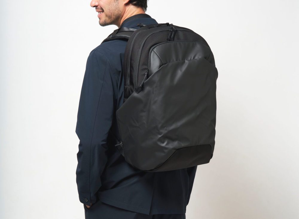第1位 【約1kgの撥水レザー】ATTITUなど一芸バックパック3選
