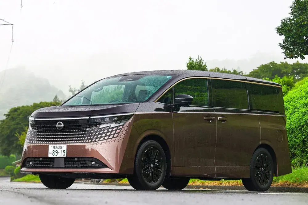 【アルファード超えの実力とは】日産「新型エルグランド」に試乗！極上の無重力シート、3列目が跳ね上げ式に進化…プロが乗ってわかった真価