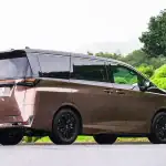 【アルファード超えの実力とは】日産「新型エルグランド」に試乗!極上の無重力シート、3列目が跳ね上げ式に進化…プロが乗ってわかった真価