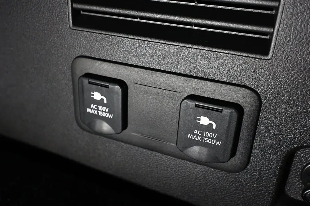 【アルファード超えの実力とは】日産「新型エルグランド」に試乗！極上の無重力シート、3列目が跳ね上げ式に進化…プロが乗ってわかった真価