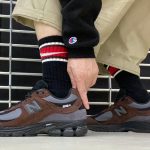 New Balance U2002R