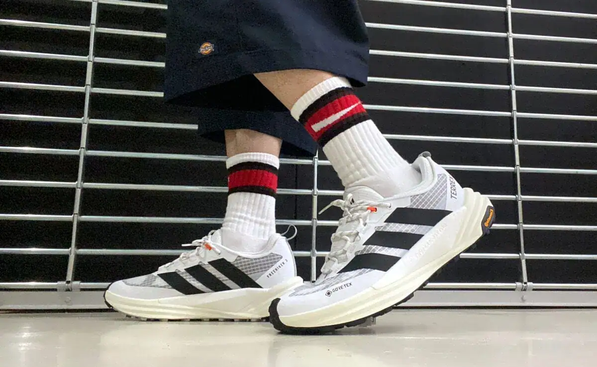 第1位 【GORE-TEX×BOOSTは無敵】アディダスが誇る機能を惜しみなく投入！「テレックス」が雨も悪路も街履きにも優秀。エディターが試し履きレビュー