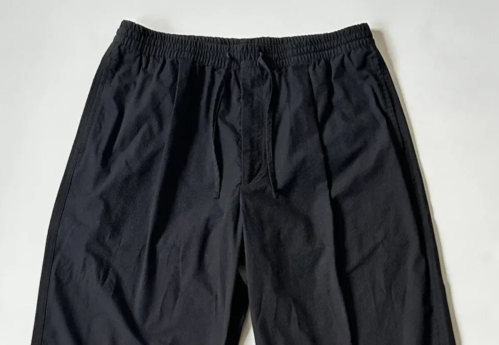 第3位 【GU×EGコラボが話題】2990円の夏パンツは買い？2ヶ月着倒して本音レビュー！部屋着感覚で穿けるのにスラックス見えする夏服の最適解だった