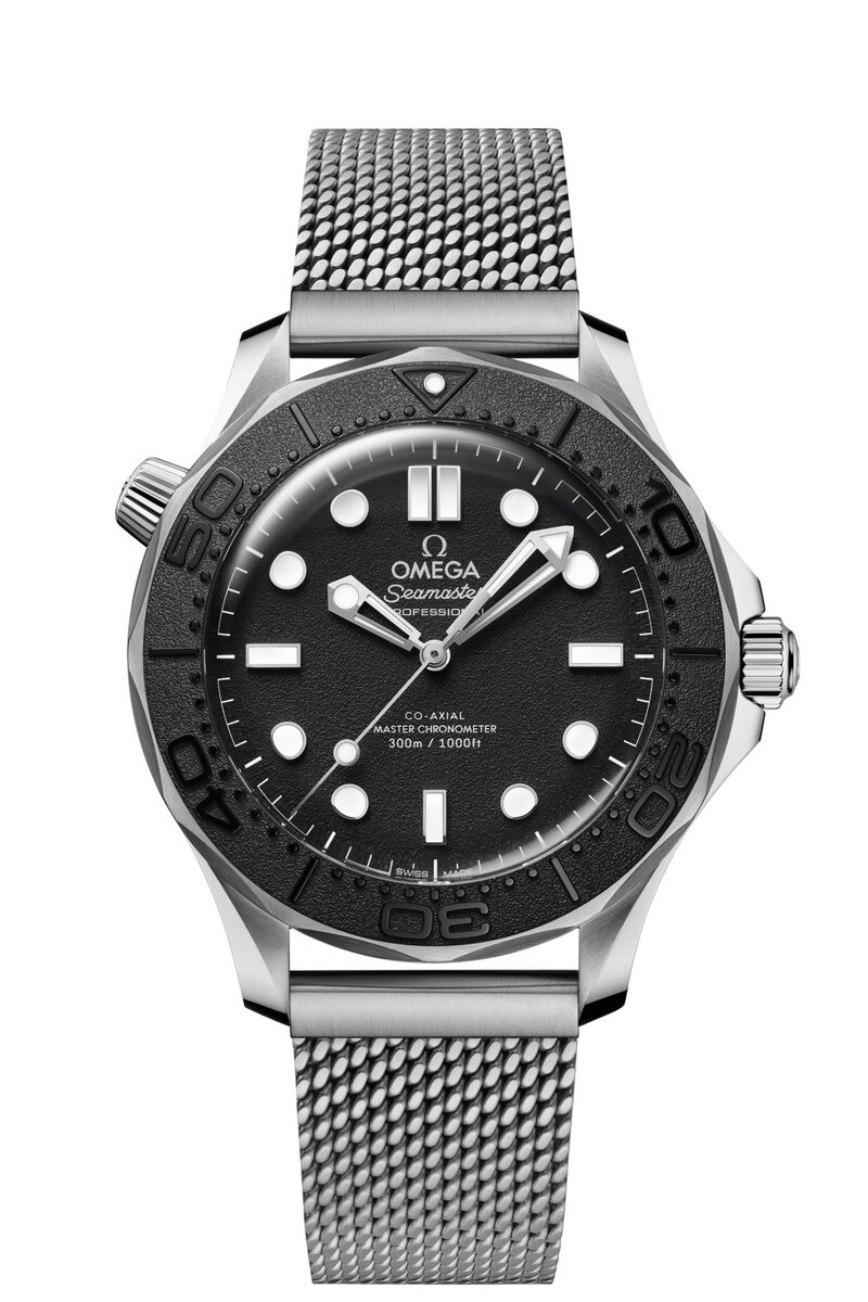 オメガ「シーマスター ダイバー300M スペクター（SS）」￥1,287,000／自動巻／42㎜m径／300m防水／パワーリザーブ55時間