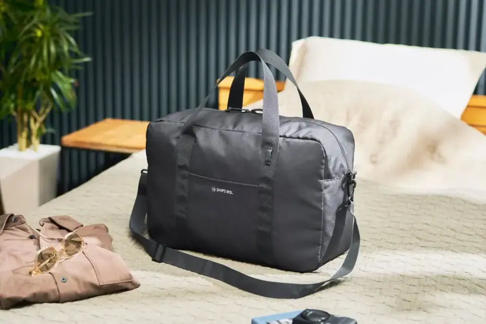 【最強の旅行バッグが誕生】2Lペット5本収納＆7大機能！SHIPS anyのボストンバッグが神コスパ