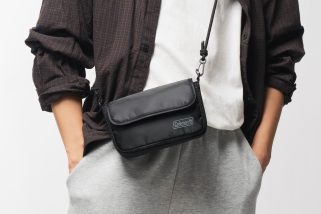 【セブン限定付録】これ1つでお出かけ完了！コールマンの「お財布機能付き2層式ショルダーバッグ」が超優秀［MonoMax11月号増刊］