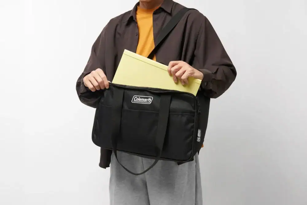 第3位 【速報】人気のコールマンコラボ新作は「スーツケースみたいに全開できる」大容量2WAYバッグ！MonoMax11月号付録