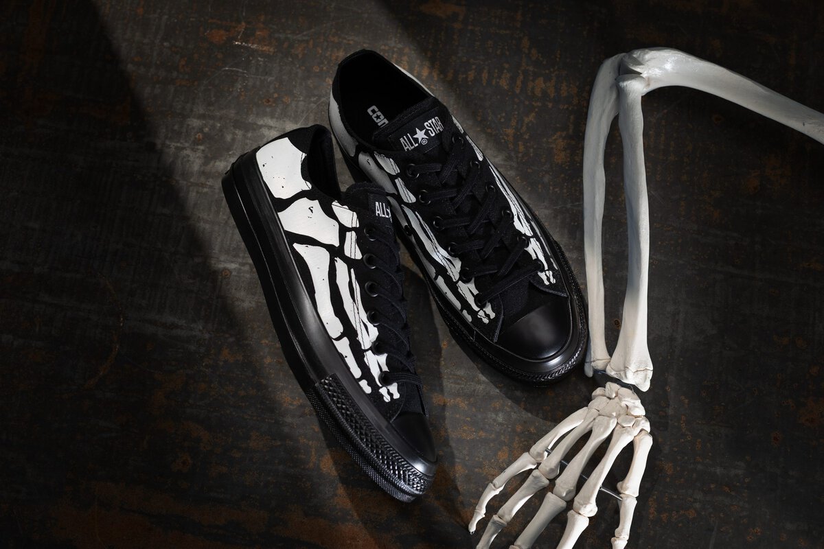 コンバース「オールスター エイジド ボーンプリント OX」¥12,650