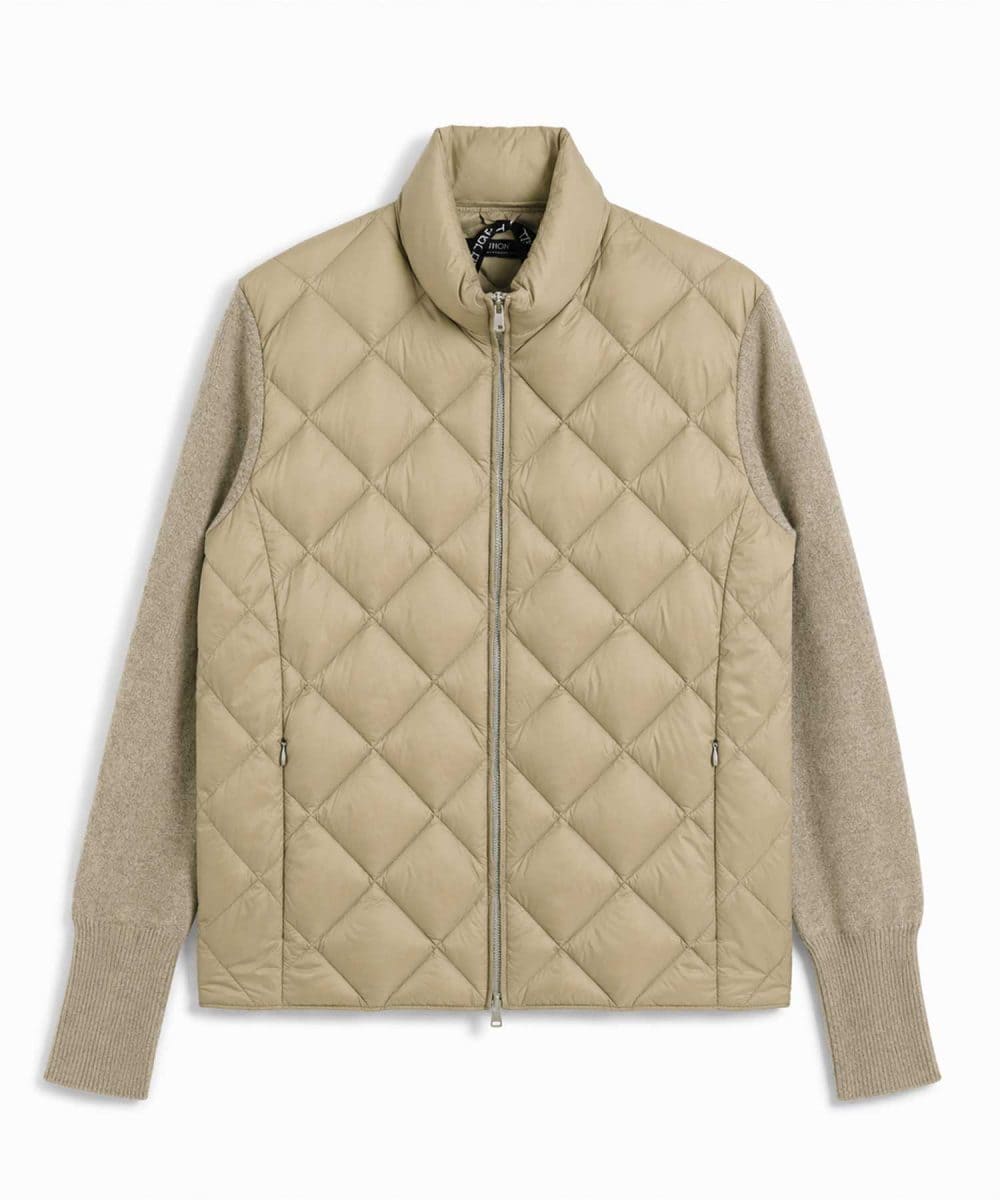 タイオン「ハイネックフルジップ カシミヤスリーブ ダウンジャケット」¥16,940