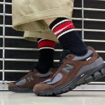 New Balance U2002R