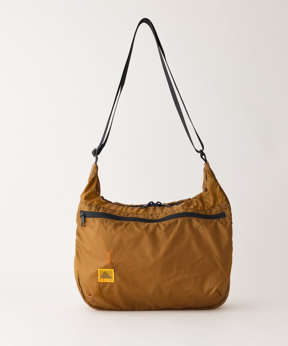 ケルティ「エアリー カーブ ショルダー L」￥8,030／H34×W40×D12㎝／12ℓ