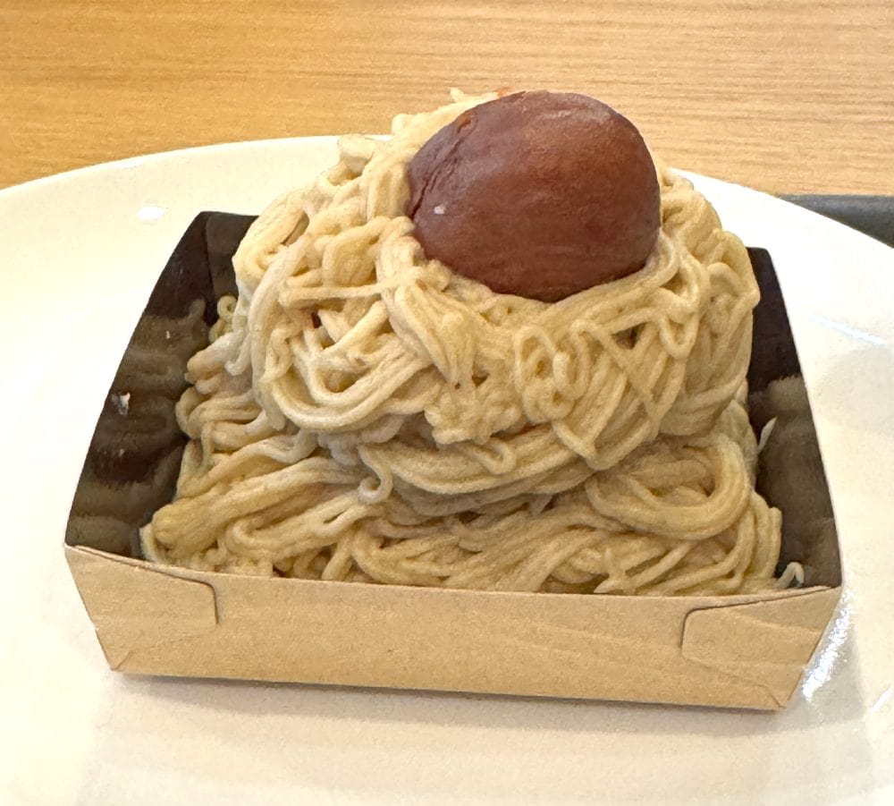 きれいに食べるのは難しいかも