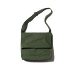UNIQLO and JW ANDERSON「ショルダーバッグ」￥3990／2色展開