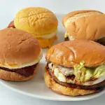 第1位 【月見バーガー戦争】マック、KFCなど4社新作をガチ食べ比べ