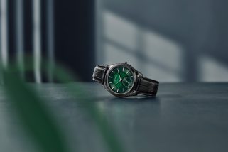 【世界限定250本のシチズン】わずか4.5mmの極薄ケースにスモールセコンドが光る！「エコ・ドライブ ワン」の深遠なる白蝶貝グリーン文字板