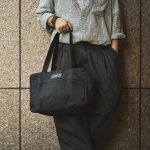 機動性と収納力を両立した「シームレスな手持ちスーツケース」