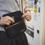 単なる“財布機能がついたバッグ”の域を超えた、ミニマル派必携の優秀アイテム